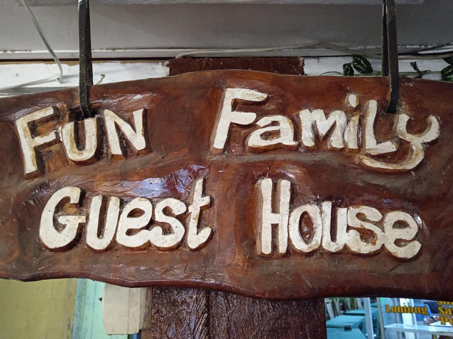 Fun Family Guest House N Jungle Tour Bukit Lawang Εξωτερικό φωτογραφία