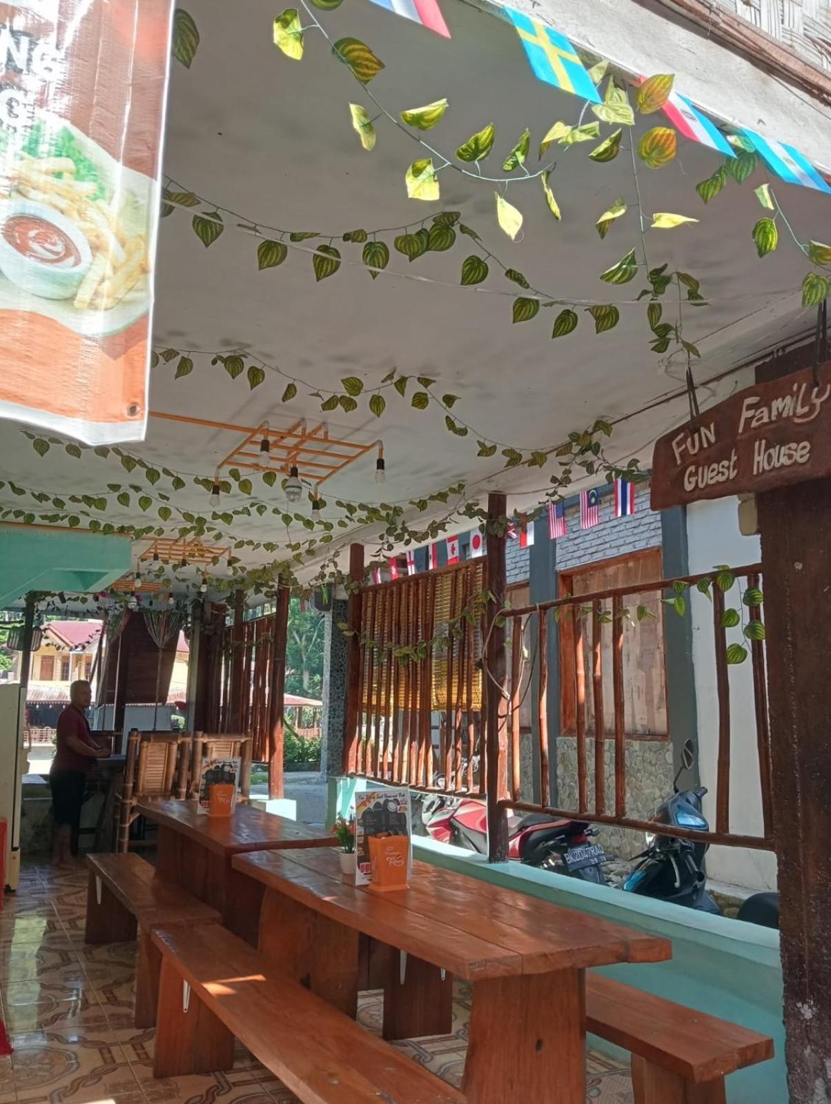 Fun Family Guest House N Jungle Tour Bukit Lawang Εξωτερικό φωτογραφία