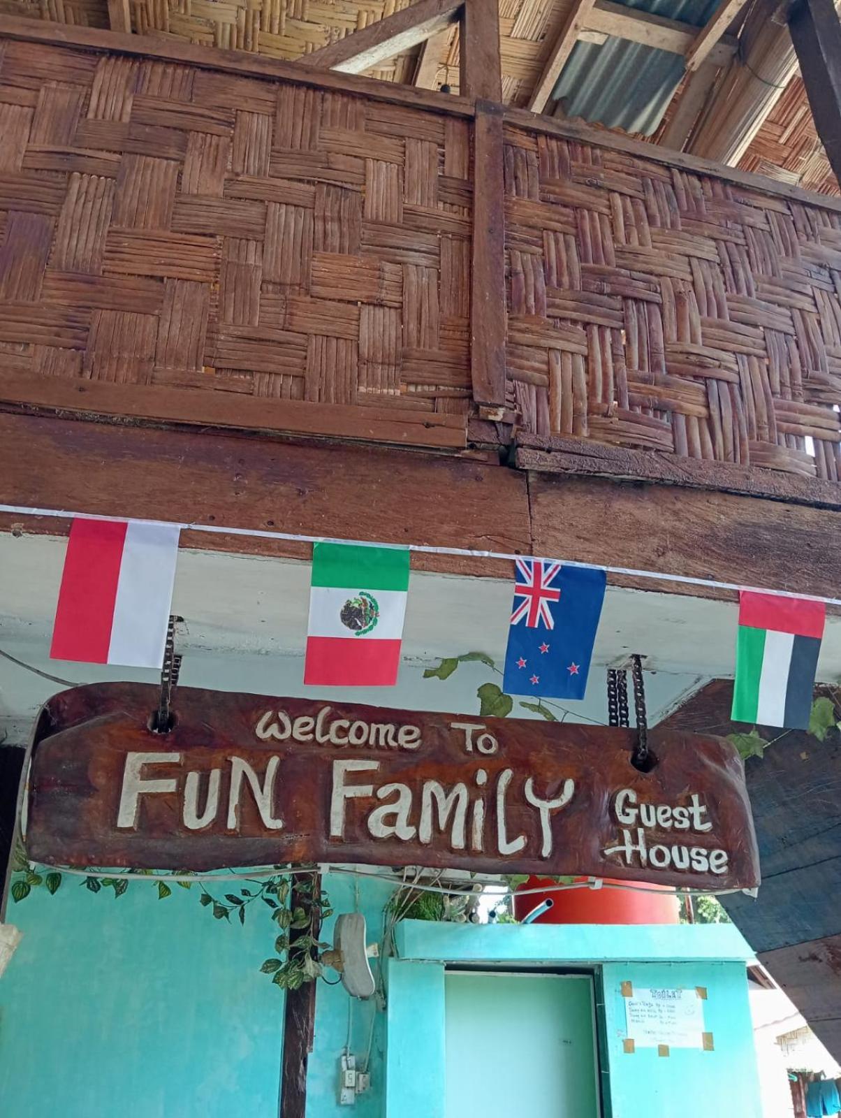 Fun Family Guest House N Jungle Tour Bukit Lawang Εξωτερικό φωτογραφία