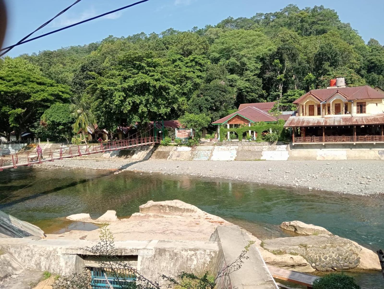 Fun Family Guest House N Jungle Tour Bukit Lawang Εξωτερικό φωτογραφία